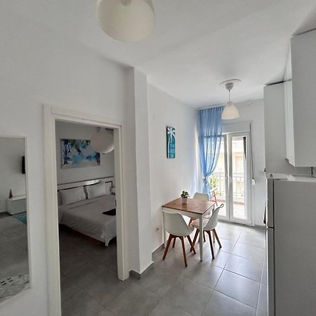 Sea Pleasure Apartment II Peraía 外观 照片
